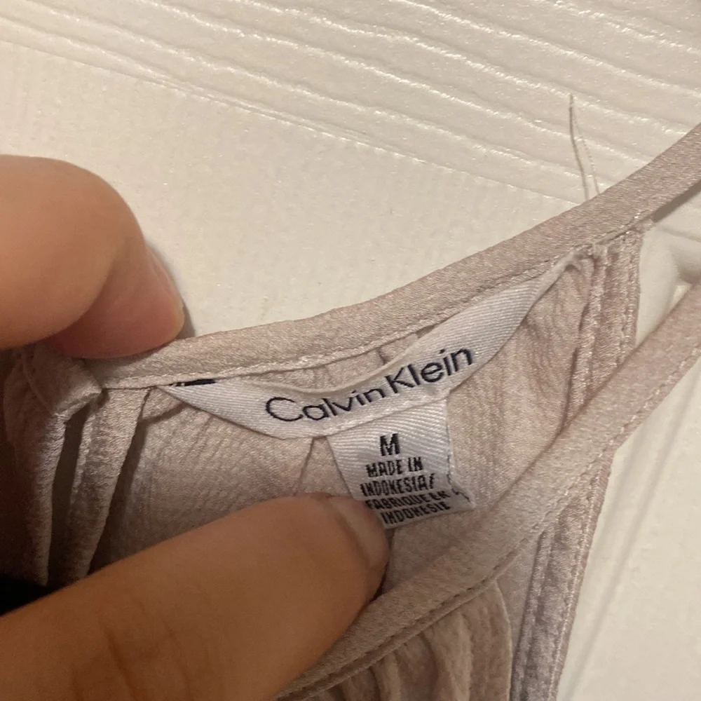 Calvin Klein size Medium - Picture 2 of 6